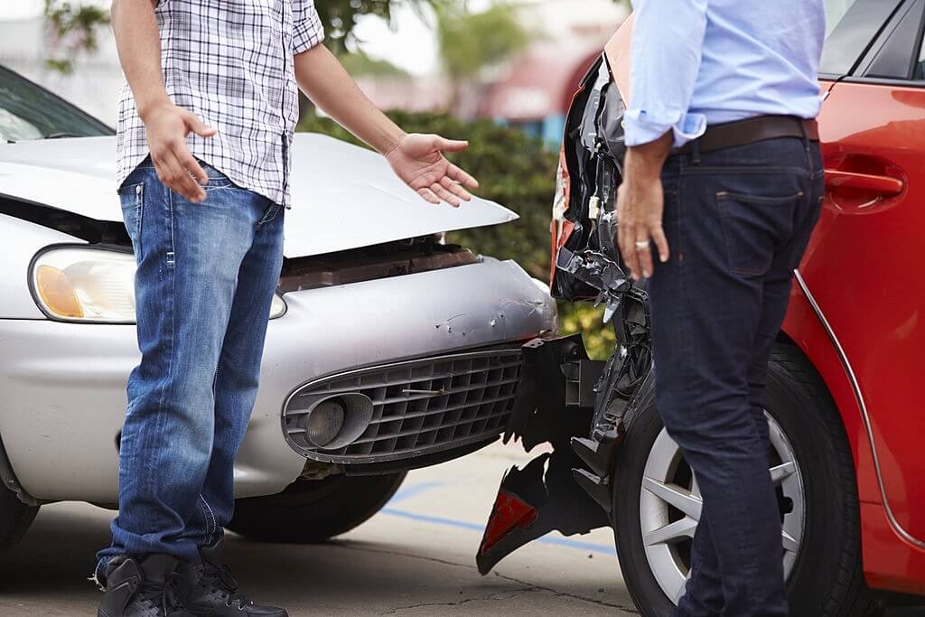 Proteger seu carro contra colisões e acidentes